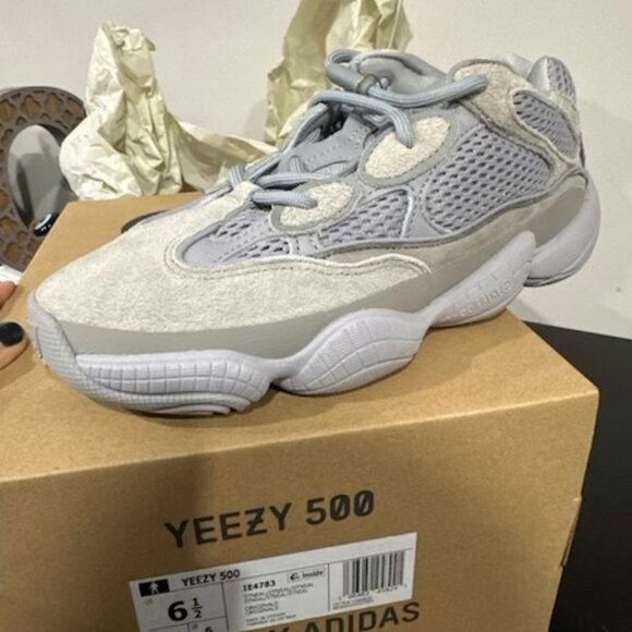 YEZZY 500 ( BRAND NEW) - Picture 1 of 5